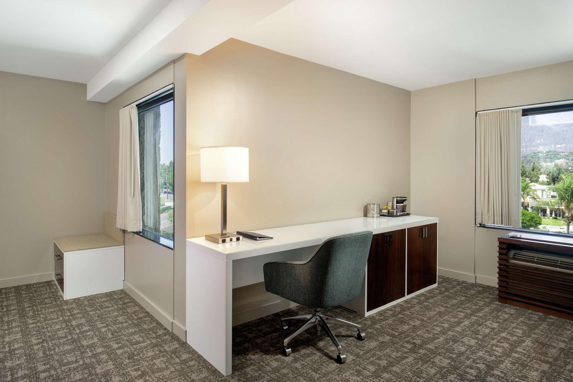 Hotel Doubletree By Hilton Monrovia - Pasadena Area Esterno foto