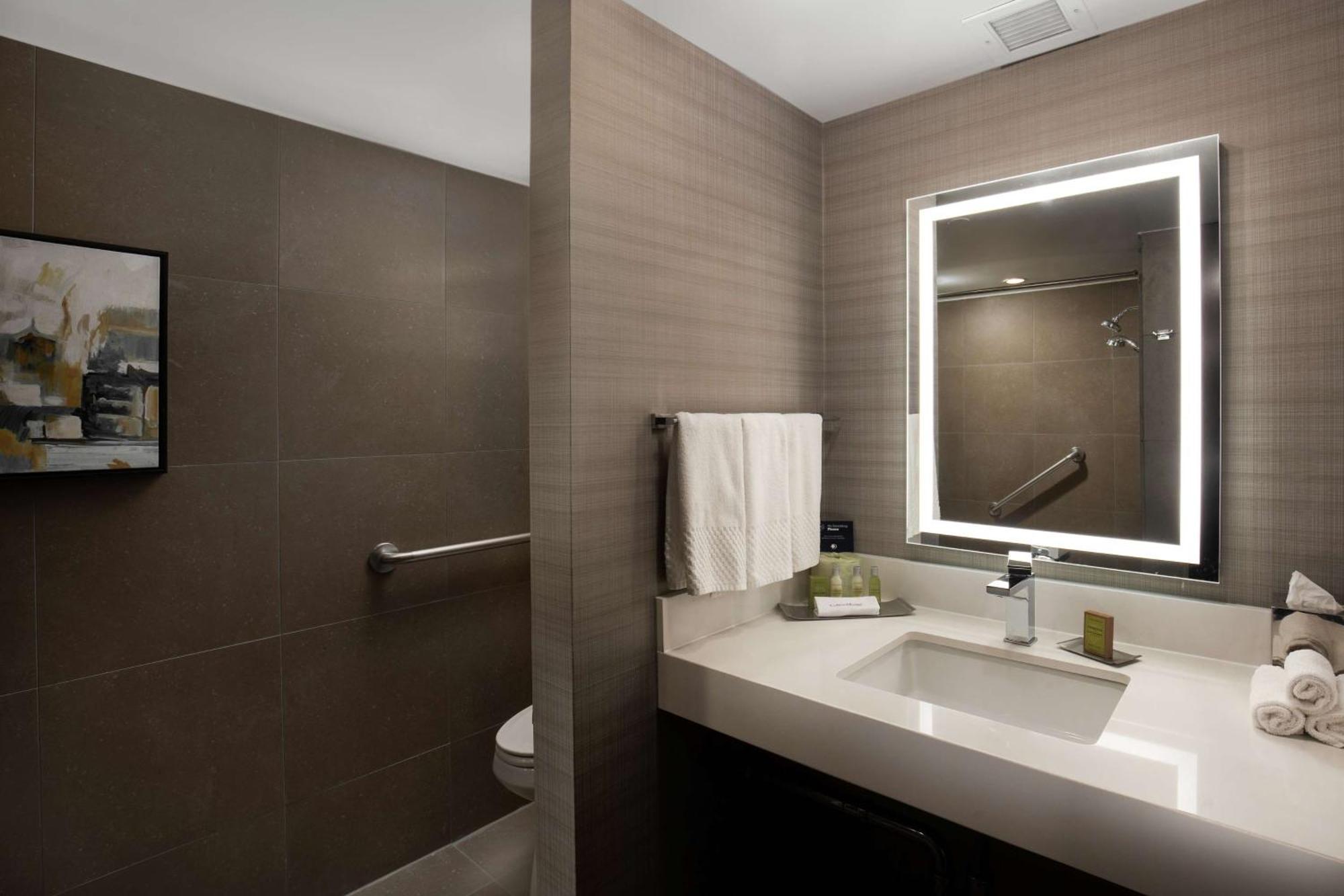 Hotel Doubletree By Hilton Monrovia - Pasadena Area Esterno foto